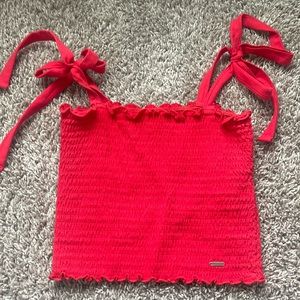 Hollister red top❤️‼️